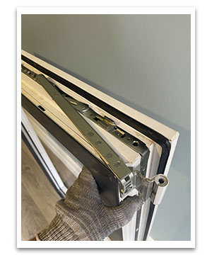 ремонт недорогого пластикового окна